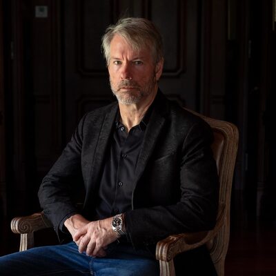 33 yıl sonra CEO'luğu bıraktı