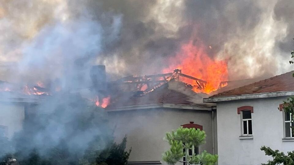 İstanbul Balıklı Rum Hastanesi'nde yangın