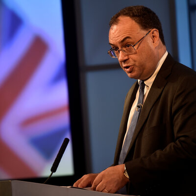 İngiltere'den tarihi faiz artışı