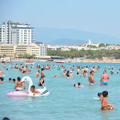 Karadeniz'de sağanak diğer bölgelerde sıcak
