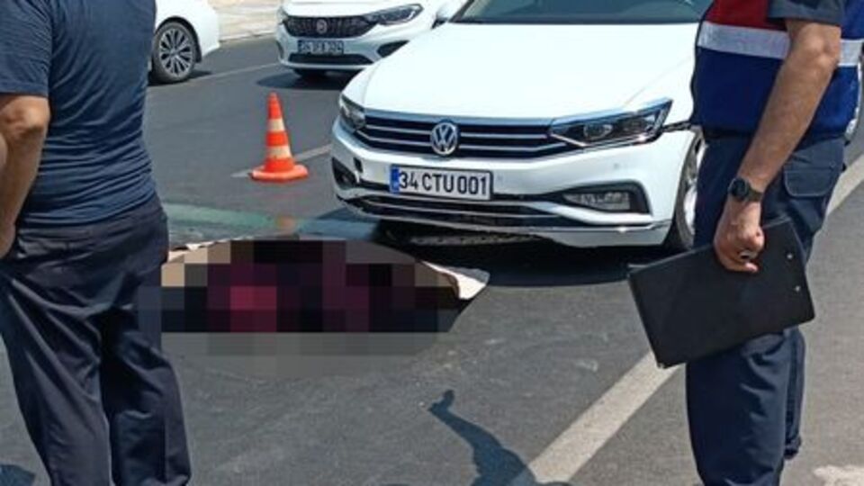 Biri çarptı, diğeri sürükledi! Feci kaza!