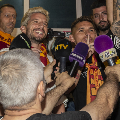 Mertens ve Torreira'ya coşkulu karşılama