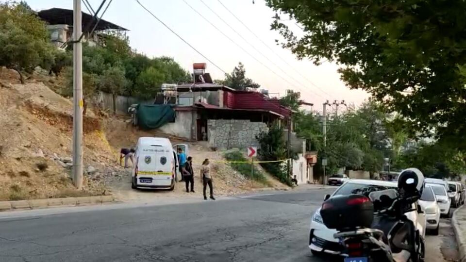 Kayıp aile cinayete kurban gitmiş!