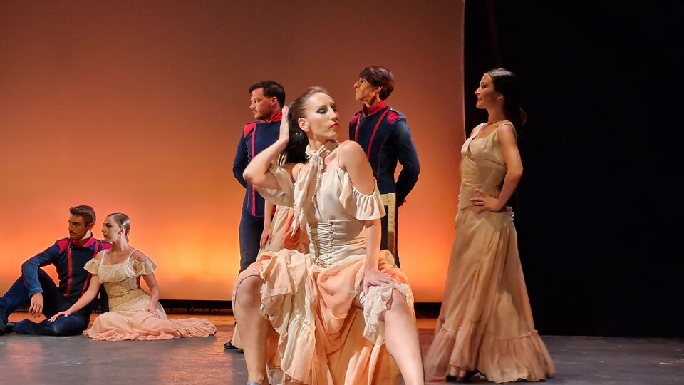 Açılışı 'Carmen' ile yapıldı