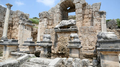 Antik çeşmeden 1800 yıl sonra su aktı