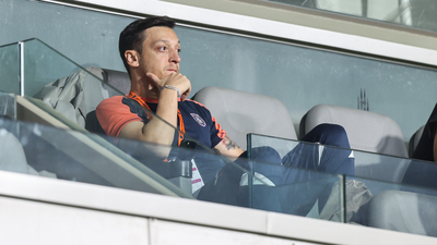 Mesut Özil 7-1'lik maçta sahada