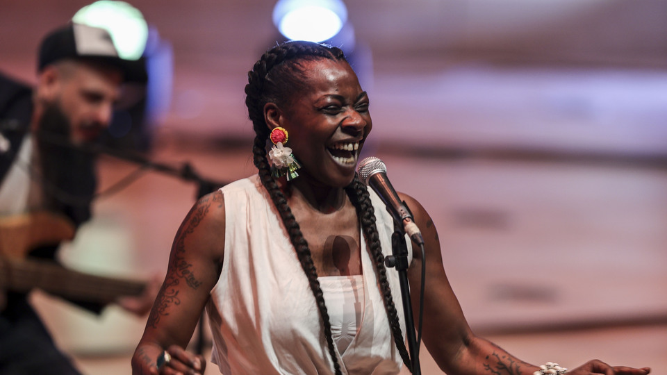 Türkiye'de iki konser verecek