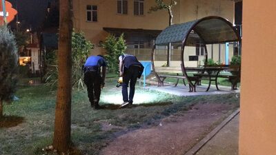 16 yaşındaki genç boynundan bıçaklandı