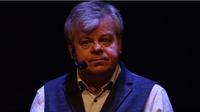 En Hamarat Benim dış sesi kimdir?