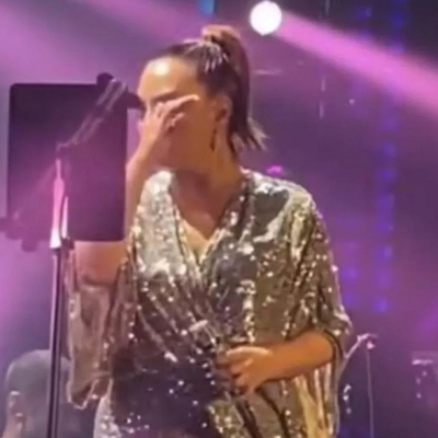 Ebru Gündeş'in gözyaşları