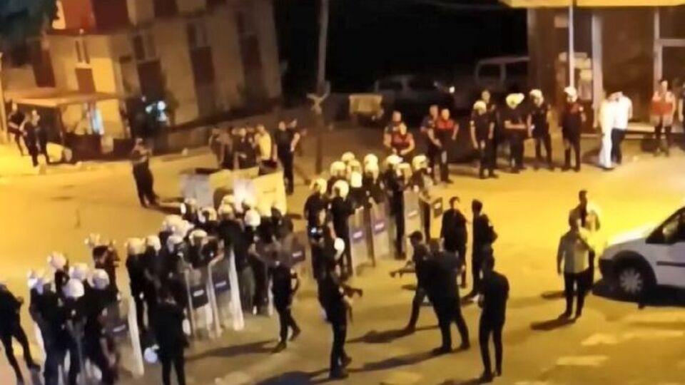 Çocukları tartışan ailelerin silahlı kavgası: 2 yaralı