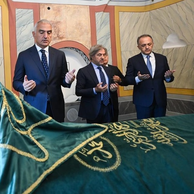 Bektaş Efendi Türbesi açıldı
