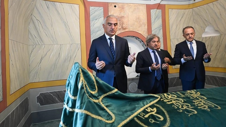 Bektaş Efendi Türbesi açıldı