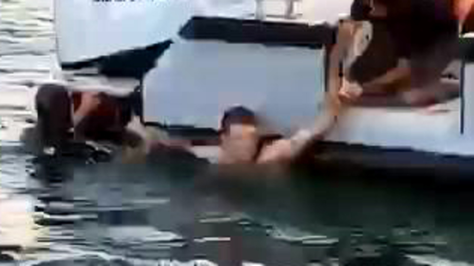 Polisten kaçmak isterken 2 kilometre yüzdü!