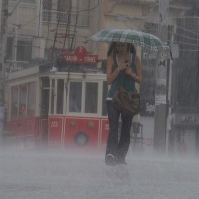 Meteoroloji'den 17 kent için uyarı! 5 bölgede sağanak!