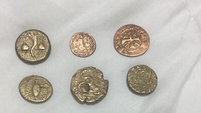 Tarihi eserler satarken yakalandı