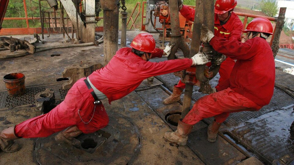 Petrolü Çin çarptı