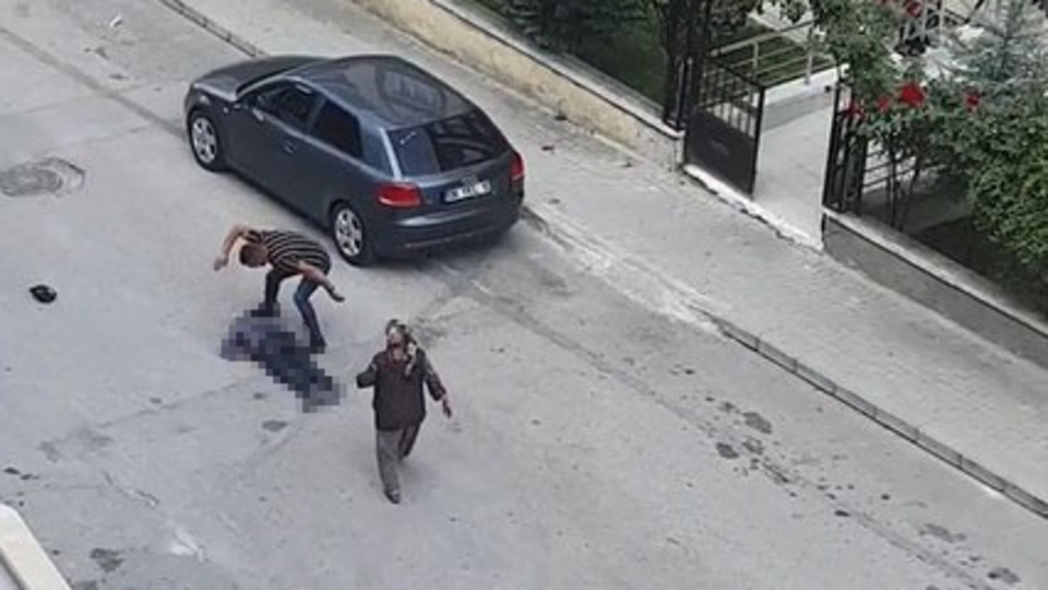 Taciz iddiasında bulunduğu adamı öldürdü!