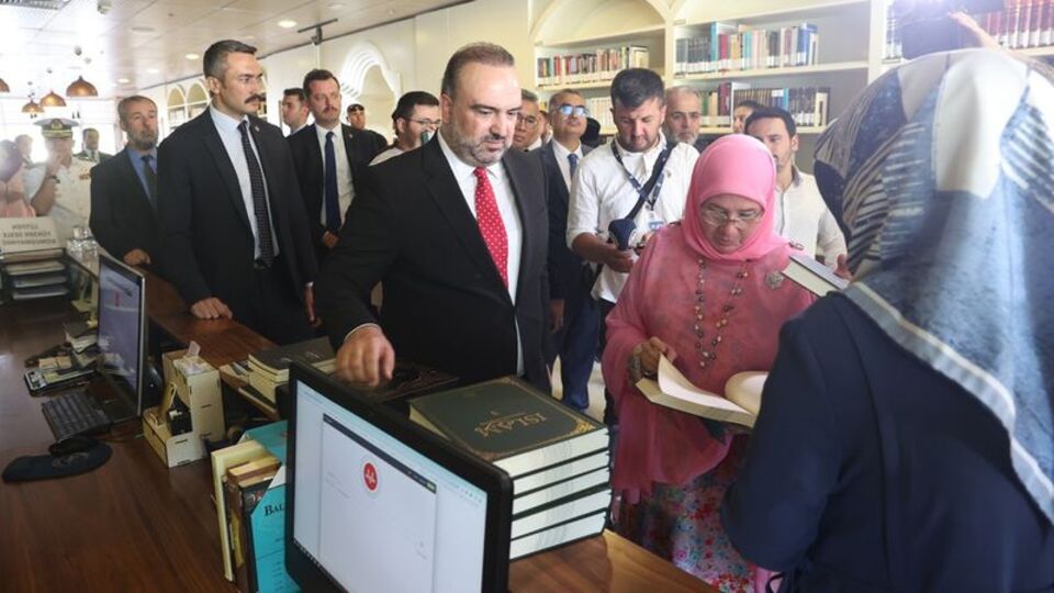 Malezya Kralı'ndan Diyanet'e ziyaret