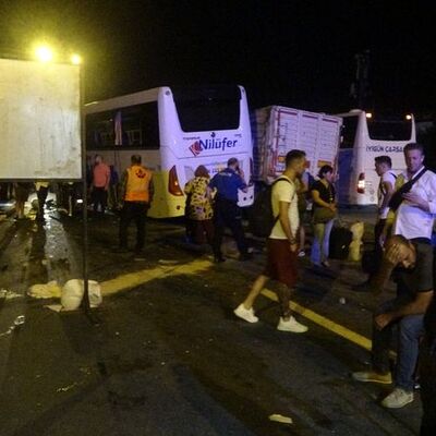 Kocaeli TEM'de zincirleme kaza: Yaralılar var