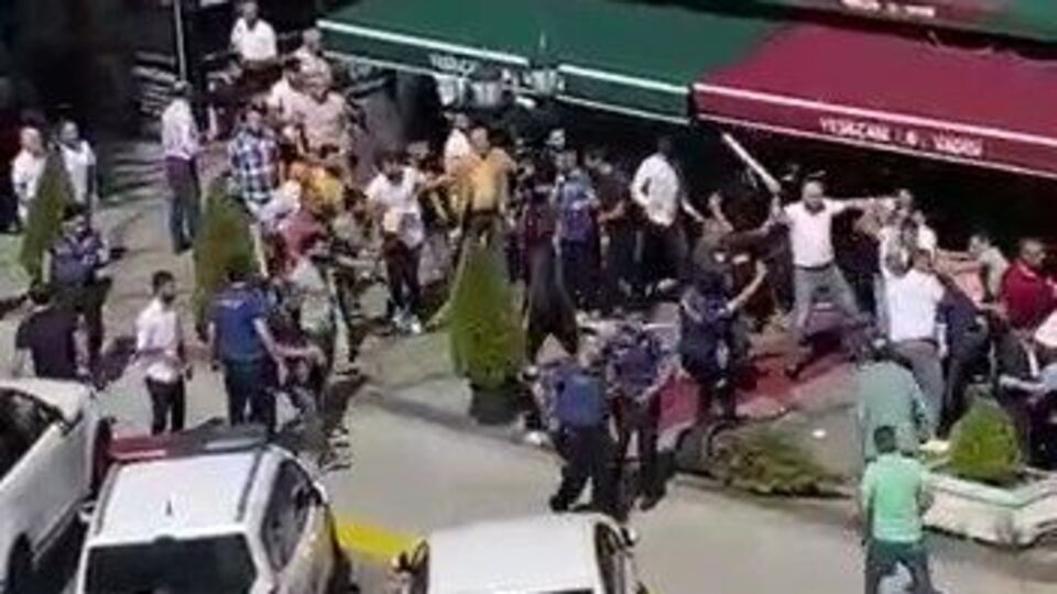 Silahlı kira zammı kavgası: 21 yaralı!