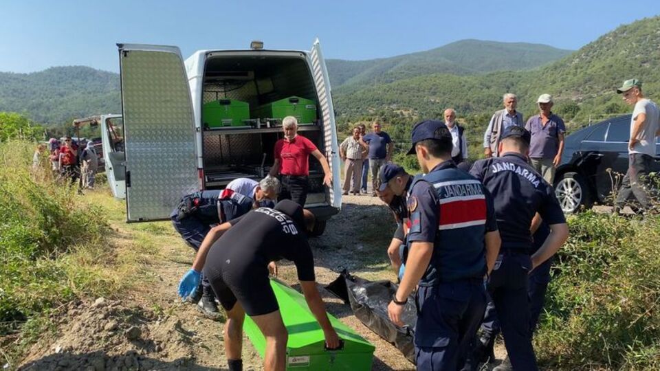 Öldürdüğü kadını yakıp gölete atmış!