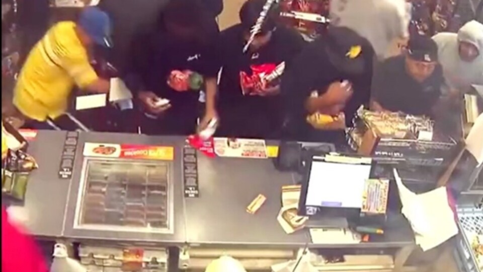 ABD'de bir marketin yağmalandığı görüntüler gündem oldu