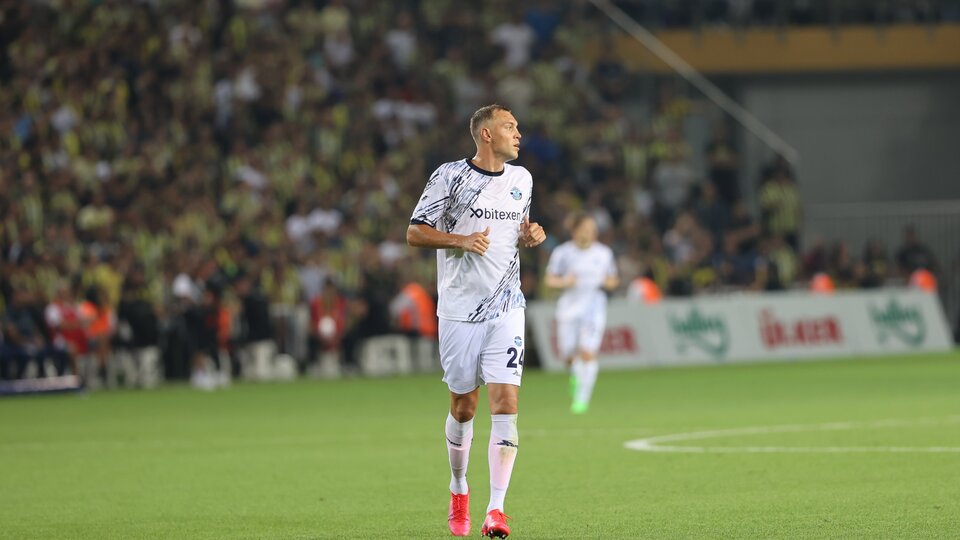 Doğum gününde ilk golünü attı!