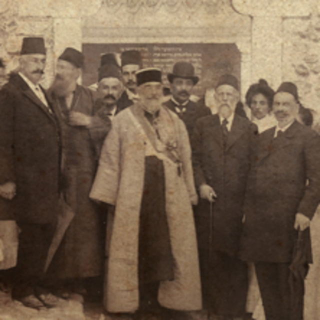 'İstanbul Karaim Cemaati' kitapçılarda