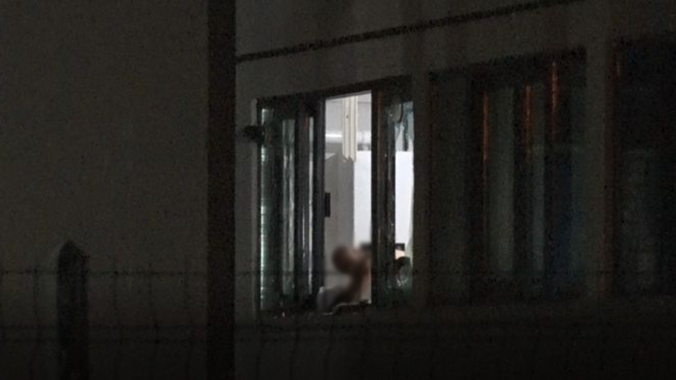 Sinir krizi geçirdi, biber gazıyla yakalandı