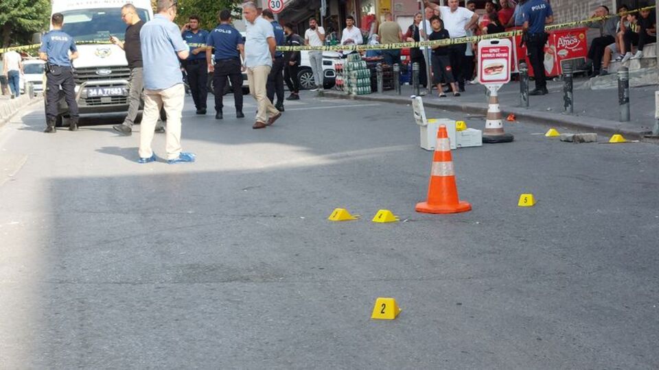 Küçükçekmece'de silahlı saldırı: 2 ölü
