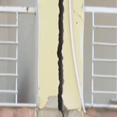 İzmir'de 'az hasarlı' kiralık dönem