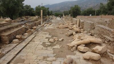 Antik kentte bulundu... 1.5 metre yüksekliğinde 1800 yıllık!