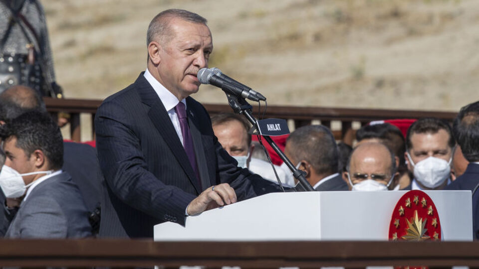 Cumhurbaşkanı Erdoğan Ahlat'ta: Bir gece ansızın...