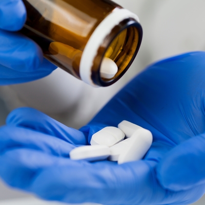 Paxlovid 40-65 yaşlarındaki yetişkinlerde fayda göstermiyor