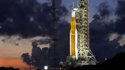 İnsanoğlu 50 yıl sonra Ay'a dönüyor