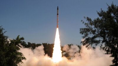 Hindistan Pakistan'a yanlışlıkla füze fırlattı