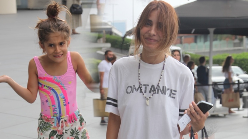 Anne-kız alışverişte