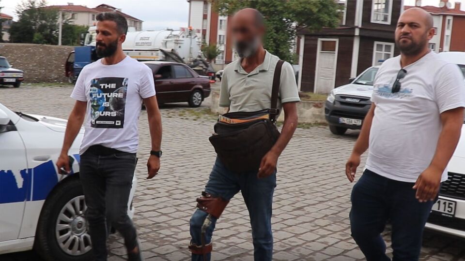 Kendisine engelli süsü veren dilenciden şoke eden oyun!