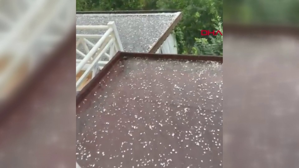 İstanbul'da dolu yağışı zor anlar yaşattı