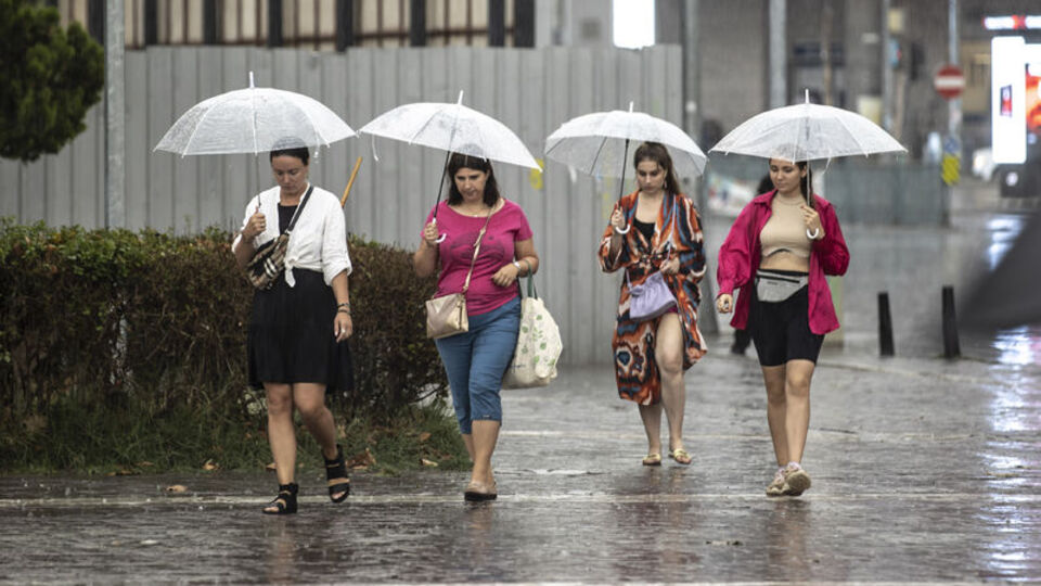Meteoroloji'den uyarı! 4 bölgede sağanak!