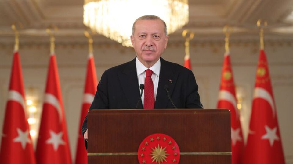 Şehit ve gazi ailelerine hitap etti