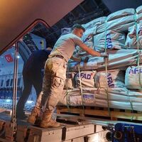 Türkiye, Pakistan'a insani yardım için 2 uçak gönderdi