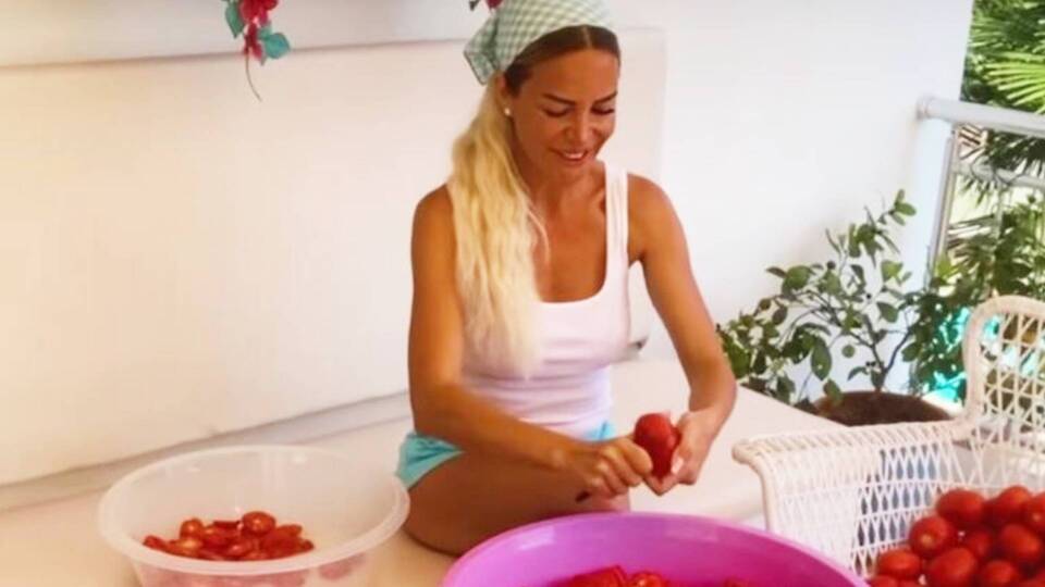 "Kışlık sosları yapmak nasip oldu"