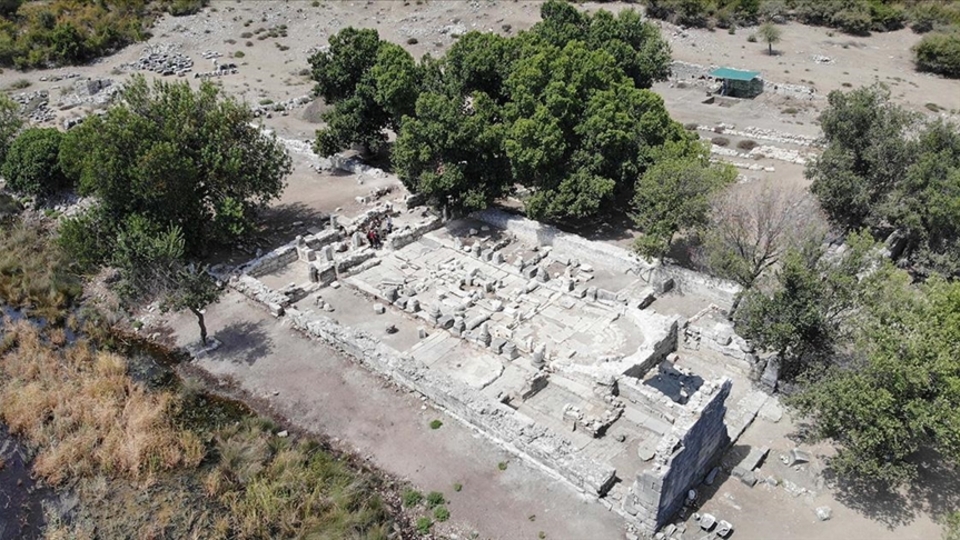 Bizans mezarları gün yüzüne çıkarılıyor