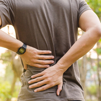 Sırt ağrısı neden olur, nasıl geçer?