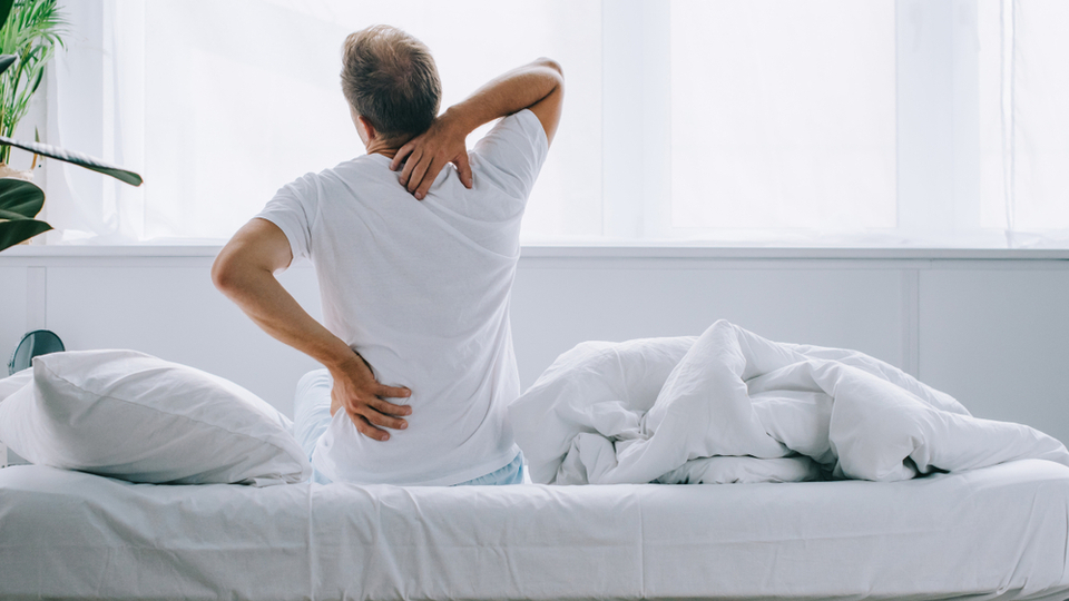 Sırt ağrısına iyi gelen doğal çözümler