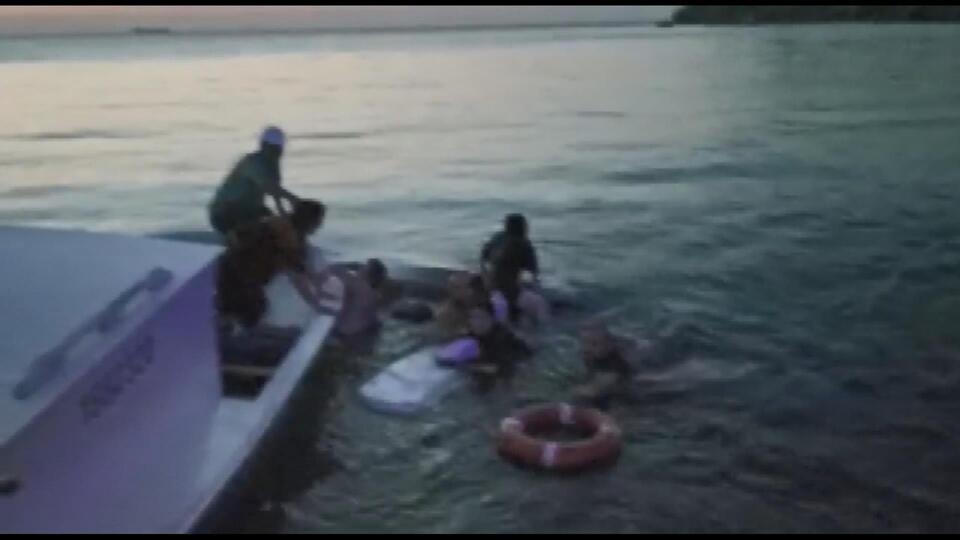 9 kişilik ailenin bindiği tekne alabora oldu!