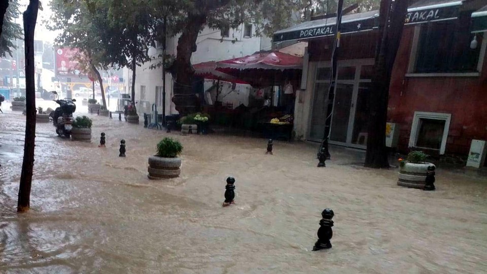 Marmara'da beklenen şiddetli yağış başladı!