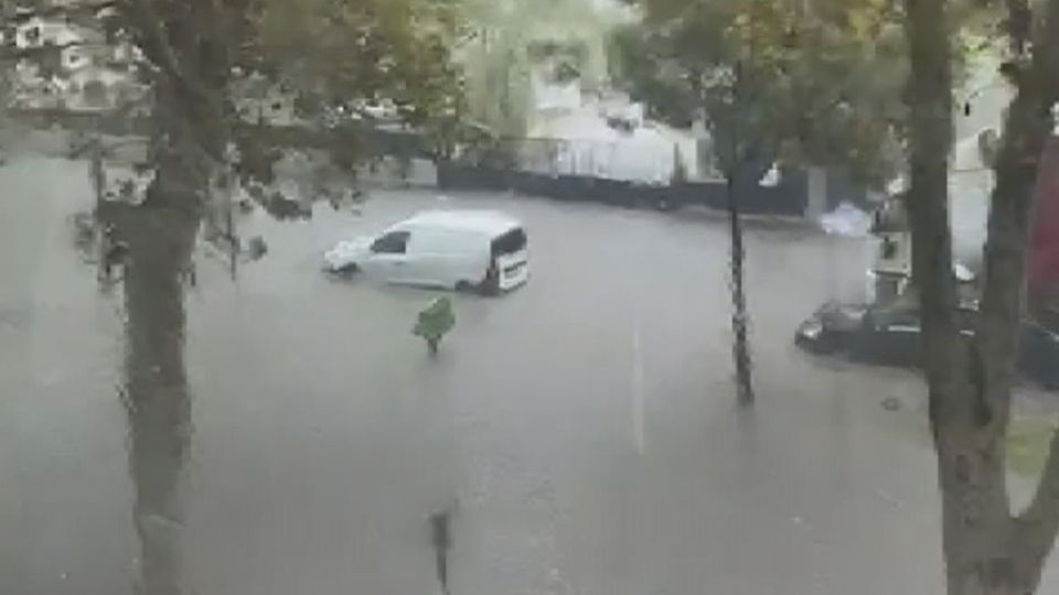 İstanbul'u şiddetli sağanak vurdu!